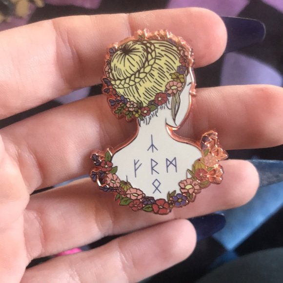 ✨🆕BNWOT! Witchcraft Set Of Enamel Pins! Super cute and unique! ✨ - Picture 11 of 16